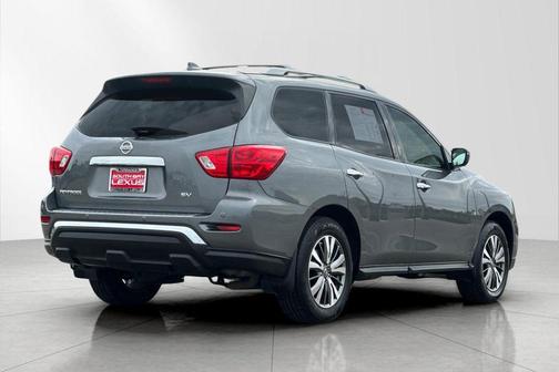 2019 Nissan Pathfinder SV