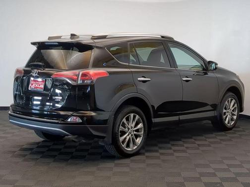 2017 Toyota RAV4 Limited