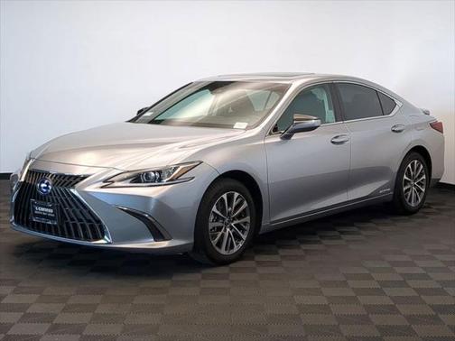 2022 Lexus ES 300h Base