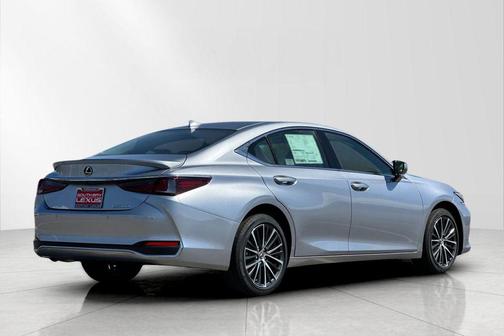 2025 Lexus ES 300h Base