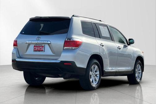 2011 Toyota Highlander SE