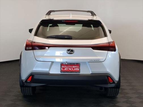 2025 Lexus UX 300h Base