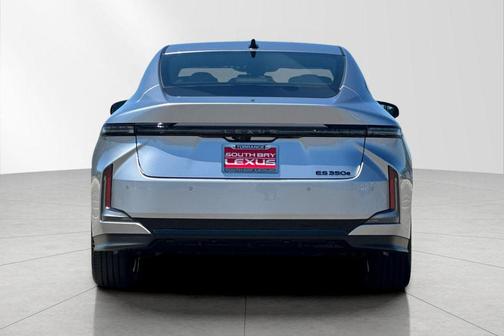 Iridium 2026 Lexus ES 350e Premium