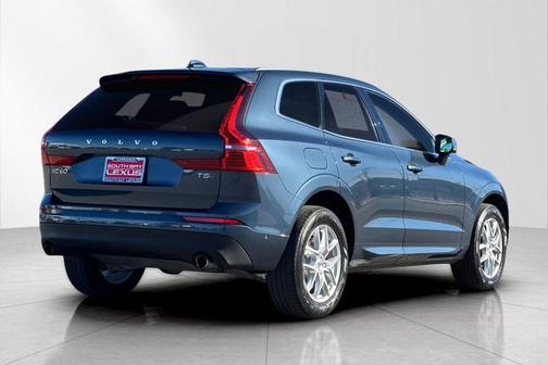 2018 Volvo XC60 T5 Momentum