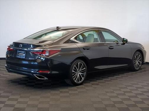 2022 Lexus ES 350 Premium