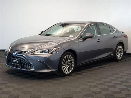 2019 Lexus ES 300h Luxury