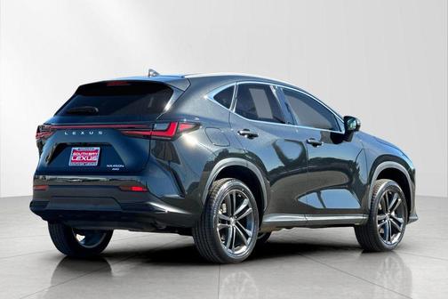 2022 Lexus NX 450h+ Luxury