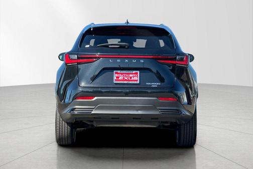 2022 Lexus NX 450h+ Luxury