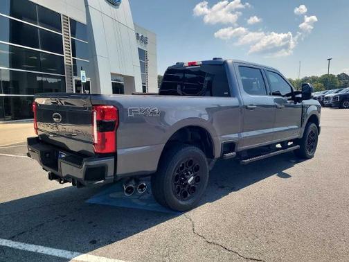 2024 Ford F-350 LARIAT SUPER DUTY