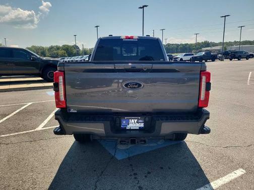 2024 Ford F-350 LARIAT SUPER DUTY