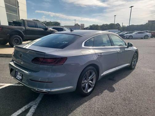 2023 Volkswagen Arteon 2.0T SE R-LINE