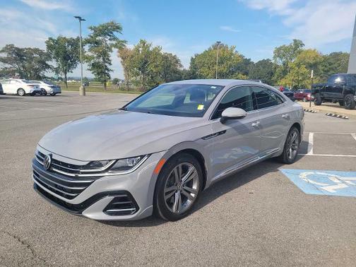 2023 Volkswagen Arteon 2.0T SE R-LINE