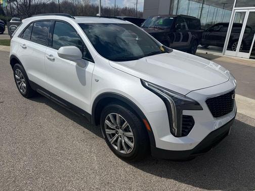 Crystal White Tricoat 2020 Cadillac XT4 Sport