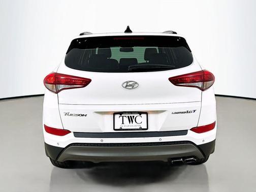 Dazzling White 2016 Hyundai TUCSON Limited