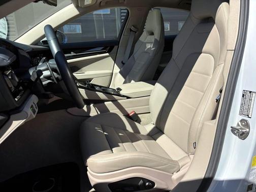 2025 Porsche Panamera Base