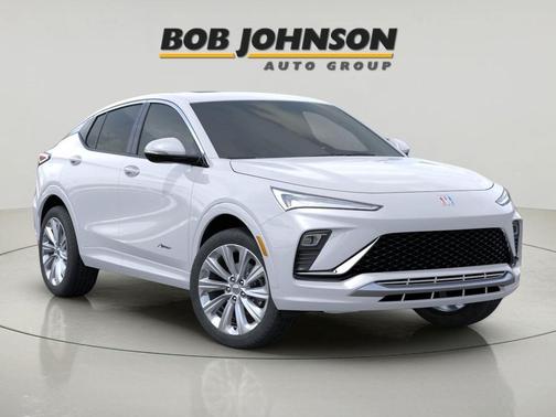 White Frost Tricoat 2026 Buick Envista Avenir FWD
