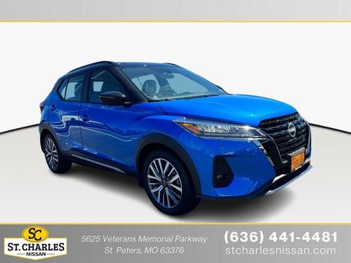 Electric Blue Metallic/Super Black 2023 Nissan Kicks SR