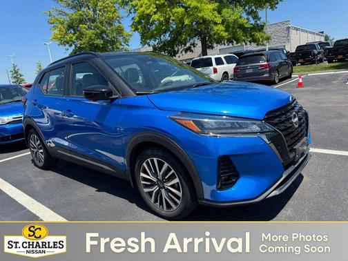 Electric Blue Metallic/Super Black 2023 Nissan Kicks SR
