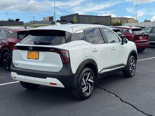 2025 Nissan Kicks SV