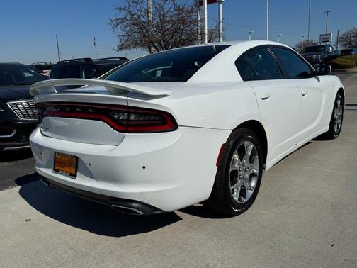 2016 Dodge Charger SE