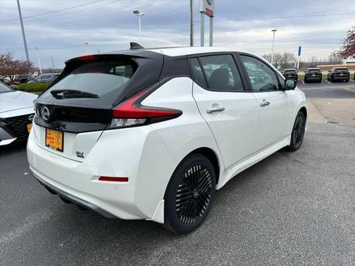 2024 Nissan Leaf SV Plus