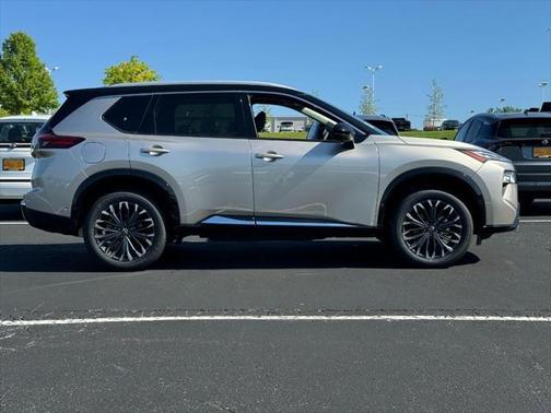 2025 Nissan Rogue Platinum