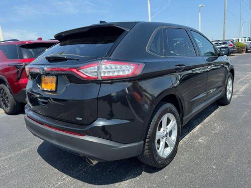 Tuxedo Black Metallic 2015 Ford Edge SE