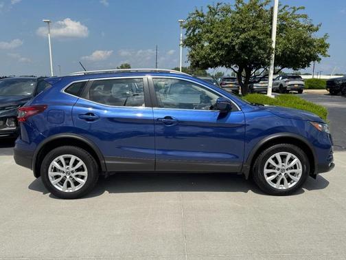 2021 Nissan Rogue Sport SV