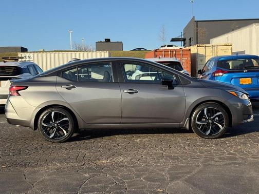 2025 Nissan Versa 1.6 S