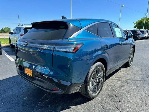 Aurora Blue Pearl Metallic 2026 Nissan Murano Platinum