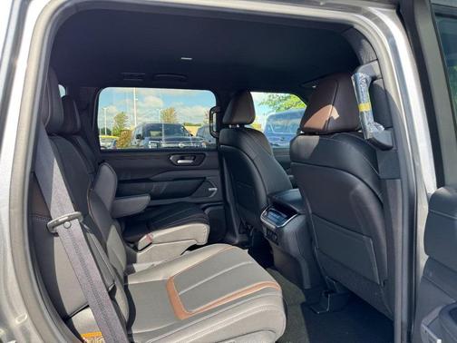 2025 Nissan Armada SL
