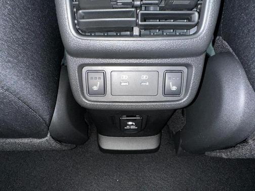 2026 Nissan Leaf PLATINUM+