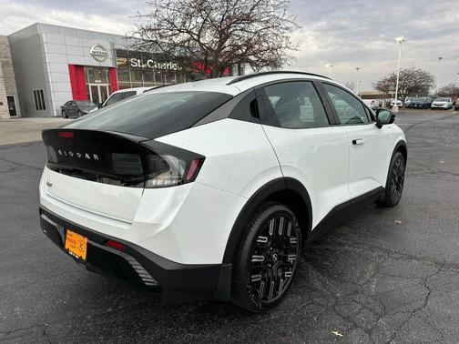 2026 Nissan Leaf PLATINUM+