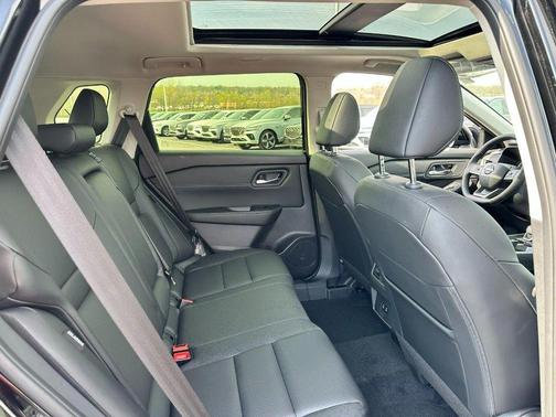 Super Black 2026 Nissan Rogue Dark Armor