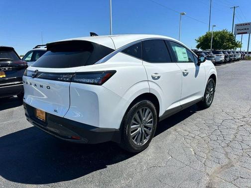 Everest White Pearl Tricoat 2026 Nissan Murano SL