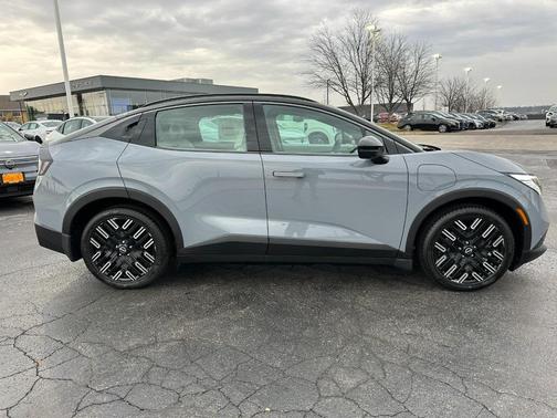 2026 Nissan Leaf PLATINUM+