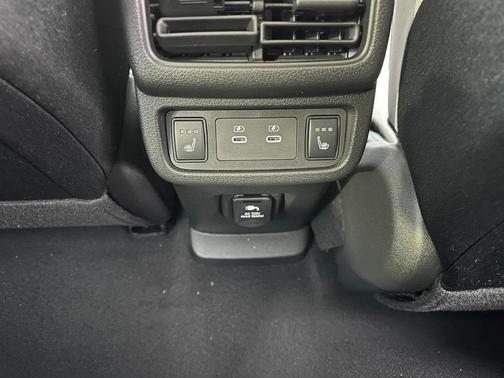 2026 Nissan Leaf PLATINUM+