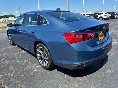 Lakeshore Blue Metallic 2024 Chevrolet Malibu FWD 1LT