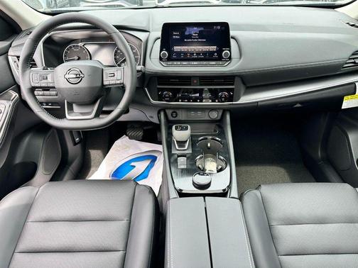 Obsidian Green 2026 Nissan Rogue Dark Armor