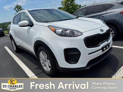 Clear White 2017 Kia Sportage LX