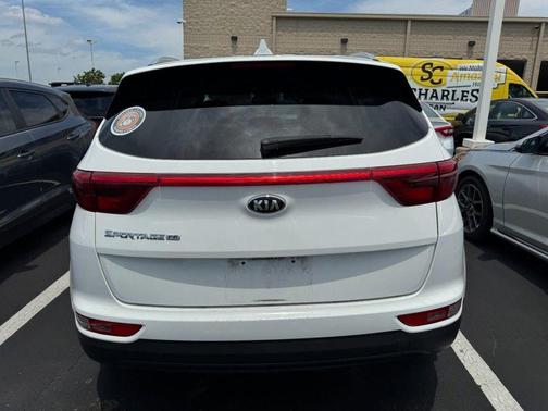 Clear White 2017 Kia Sportage LX