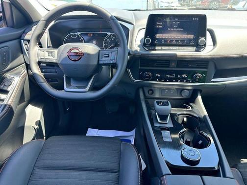 Everest White Pearl Tricoat 2026 Nissan Rogue Rock Creek