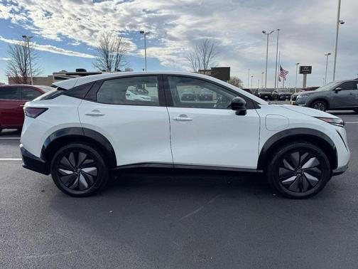 2024 Nissan ARIYA ENGAGE