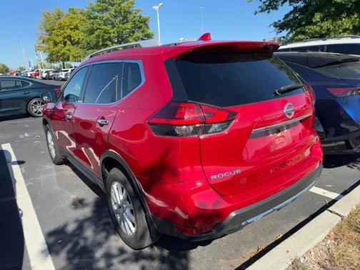 2017 Nissan Rogue SV