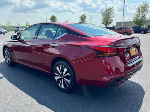 2022 Nissan Altima 2.5 SL