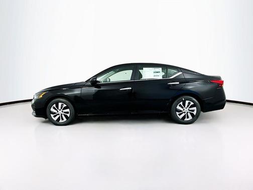 Super Black Clearcoat 2025 Nissan Altima S FWD