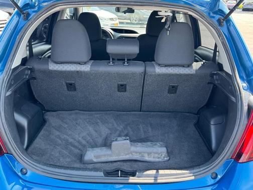 2015 Toyota Yaris L