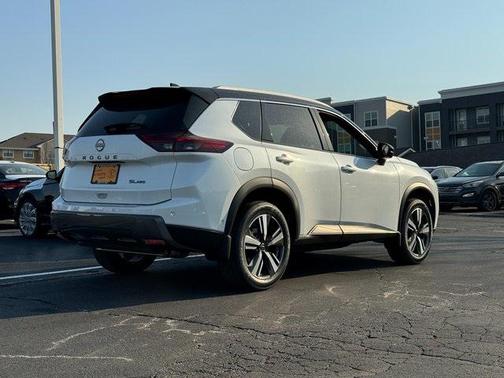 2025 Nissan Rogue SL