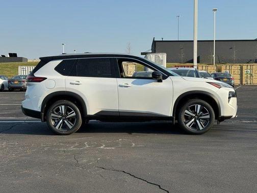 2025 Nissan Rogue SL