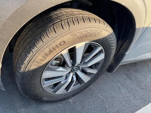 2024 Nissan Pathfinder SL FWD